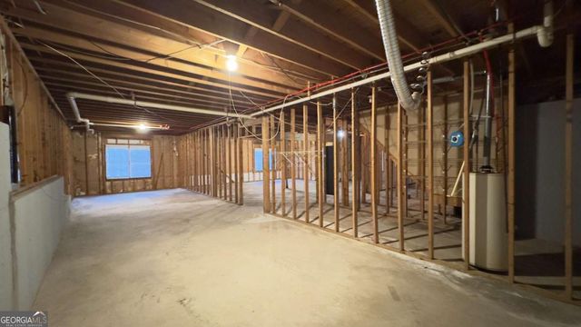 889 Lakeview Road, Grayson, GA 30017