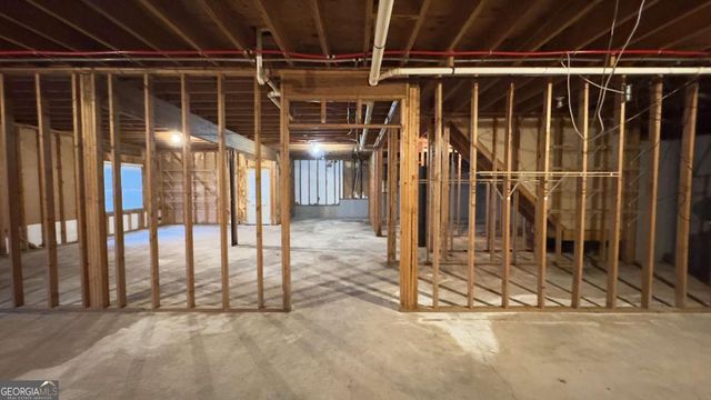 889 Lakeview Road, Grayson, GA 30017