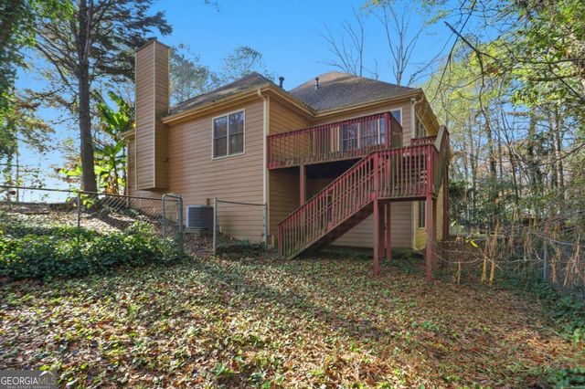 889 Lakeview Road, Grayson, GA 30017