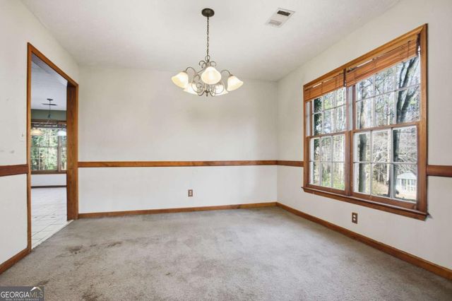 889 Lakeview Road, Grayson, GA 30017