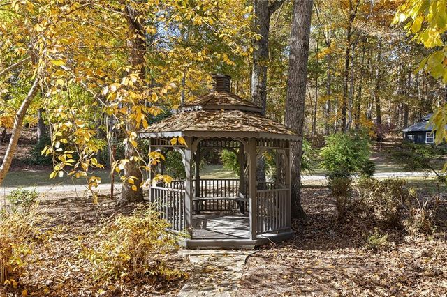 12005 Hamilton Road, Chattahoochee Hills, GA 30268