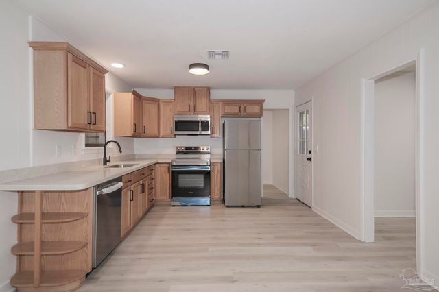 6110 Angelina Rd, Pensacola, FL 32504