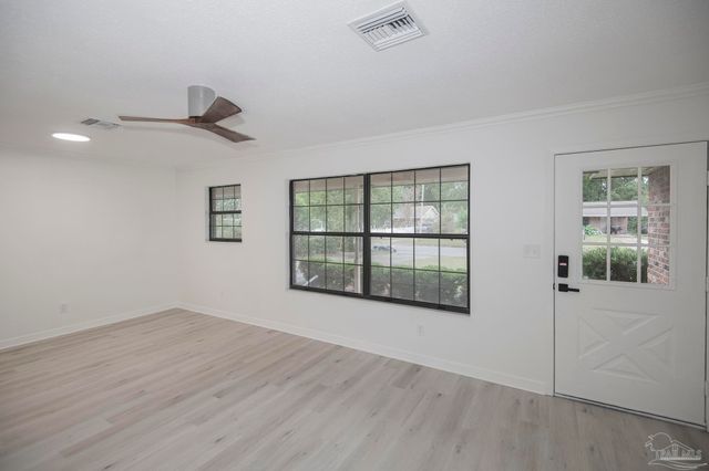 6110 Angelina Rd, Pensacola, FL 32504