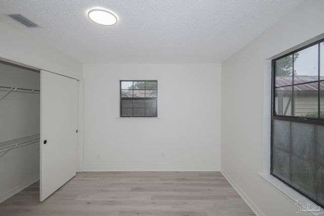 6110 Angelina Rd, Pensacola, FL 32504