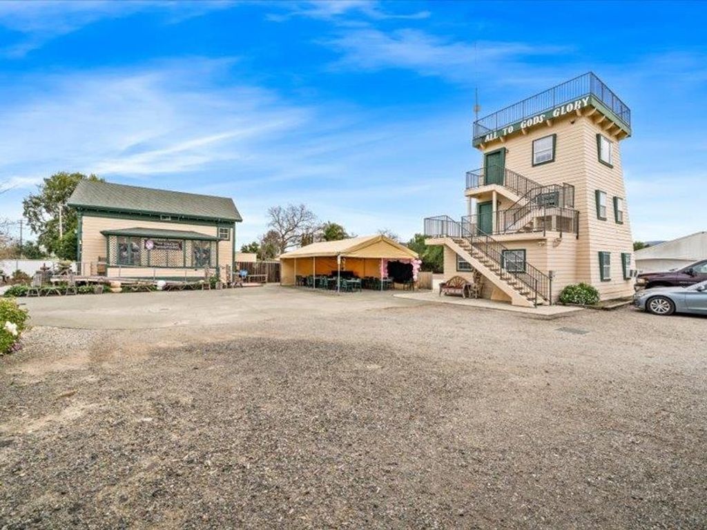 Image 1 of property listing at 5143 5143 Tesla Rd, Livermore, CA 94550