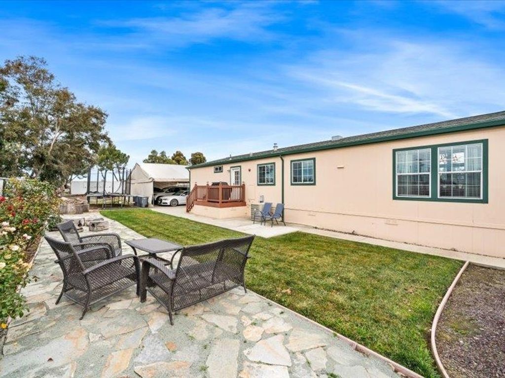 Image 16 of property listing at 5143 5143 Tesla Rd, Livermore, CA 94550