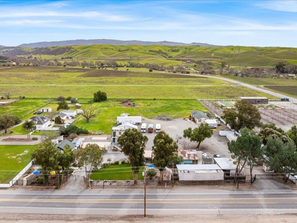 Image 19 of property listing at 5143 5143 Tesla Rd, Livermore, CA 94550