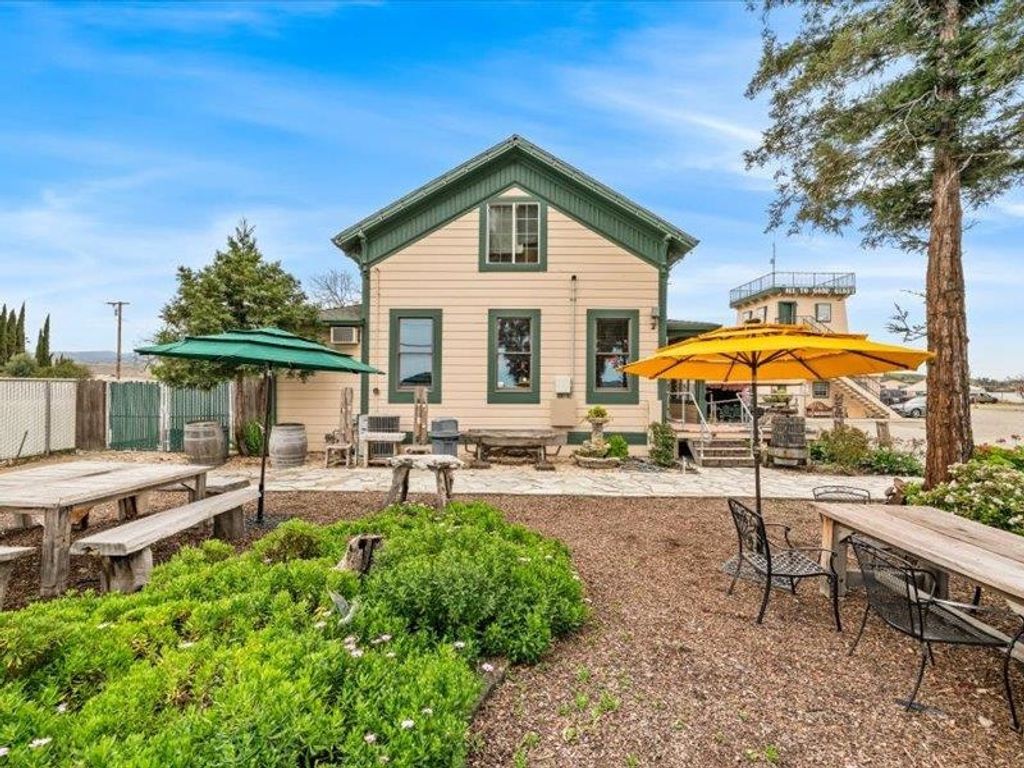 Image 52 of property listing at 5143 5143 Tesla Rd, Livermore, CA 94550