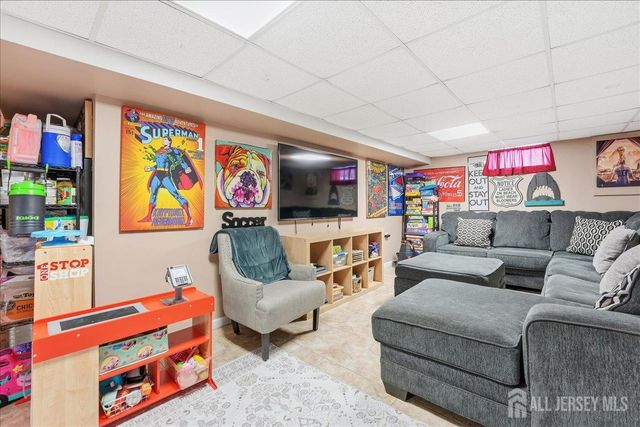 17 Clembil Court, Hopelawn, NJ 08861