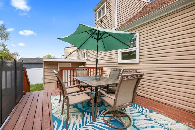 17 Clembil Court, Hopelawn, NJ 08861