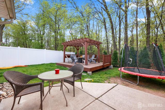 17 Clembil Court, Hopelawn, NJ 08861