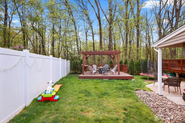 17 Clembil Court, Hopelawn, NJ 08861