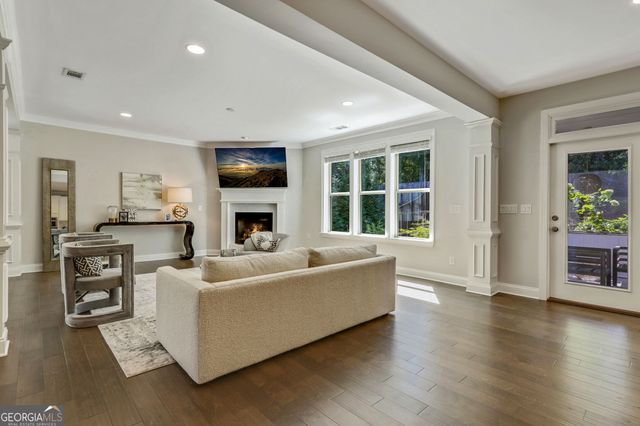 516 flyingbolt Run, Canton, GA 30115