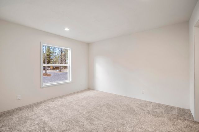 52702 Oak Drive, La Pine, OR 97739