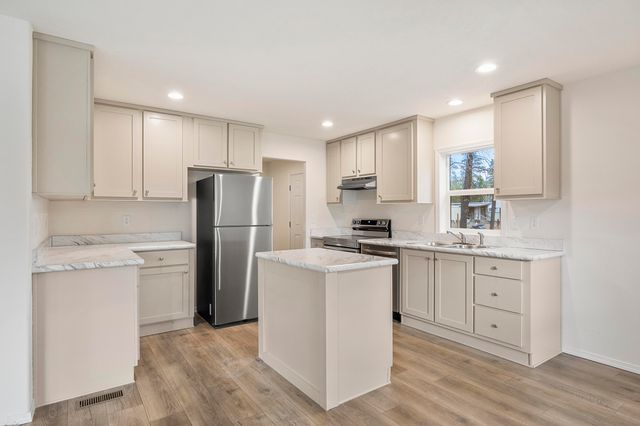 52702 Oak Drive, La Pine, OR 97739