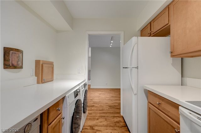 650 Oakmont Avenue 2113, Las Vegas, NV 89109