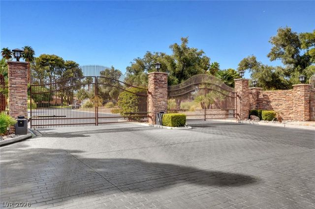 650 Oakmont Avenue 2113, Las Vegas, NV 89109