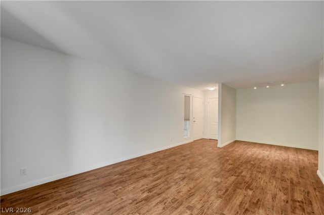 650 Oakmont Avenue 2113, Las Vegas, NV 89109