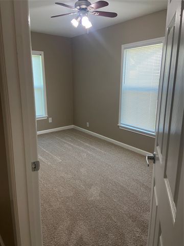 506 N Lamar Street, Weatherford, TX 76086