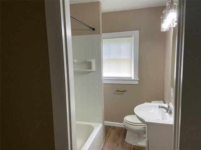 506 N Lamar Street, Weatherford, TX 76086