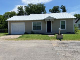 506 N Lamar Street, Weatherford, TX 76086