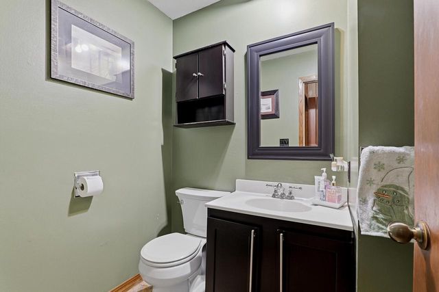 241 Crestwood DRIVE, Sheboygan Falls, WI 53085