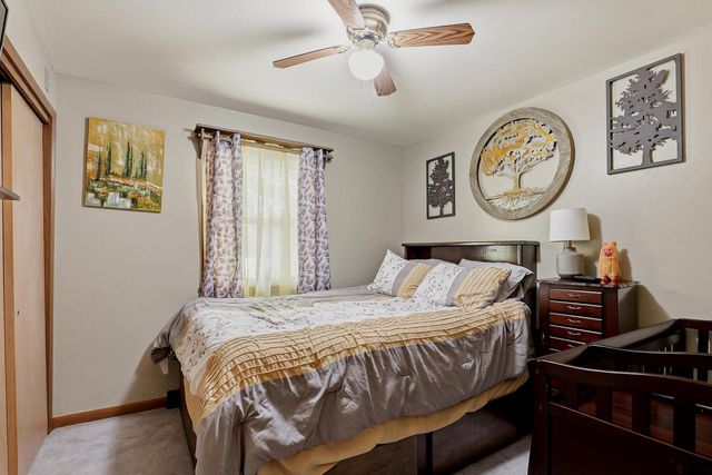 241 Crestwood DRIVE, Sheboygan Falls, WI 53085