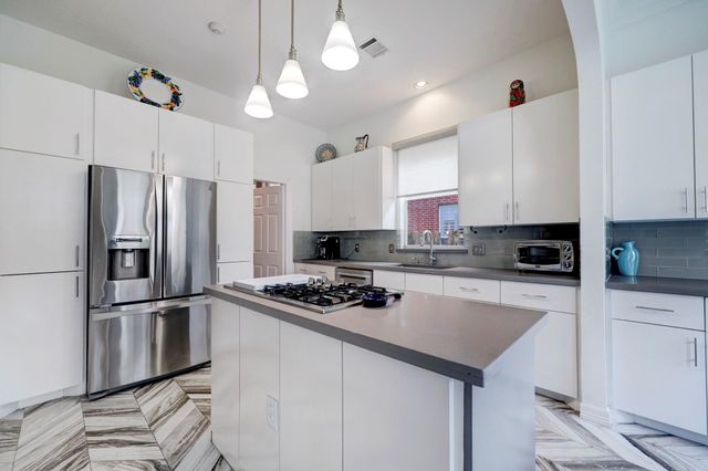 4402 Holt Street, Bellaire, TX 77401