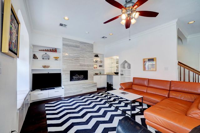 4402 Holt Street, Bellaire, TX 77401