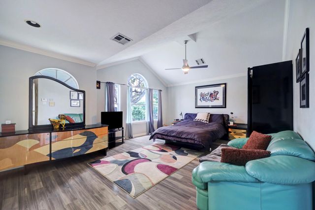 4402 Holt Street, Bellaire, TX 77401