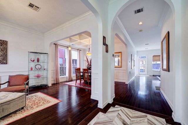 4402 Holt Street, Bellaire, TX 77401