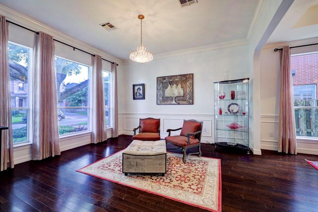 4402 Holt Street, Bellaire, TX 77401