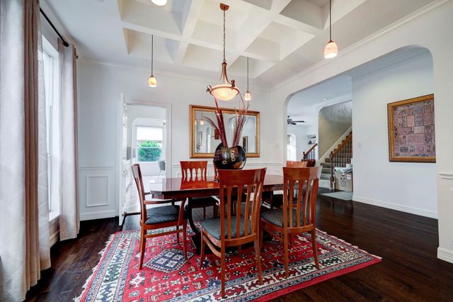 4402 Holt Street, Bellaire, TX 77401