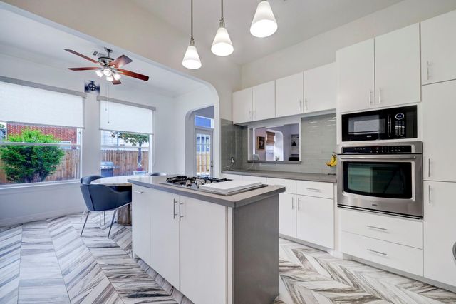 4402 Holt Street, Bellaire, TX 77401