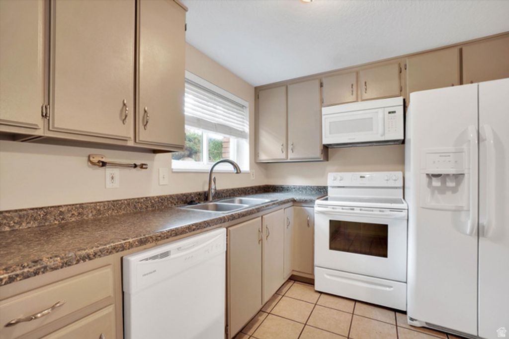 8108 S COTTONWOOD HILLS CIR #7 CIR, Sandy, UT 84094 — photo 4