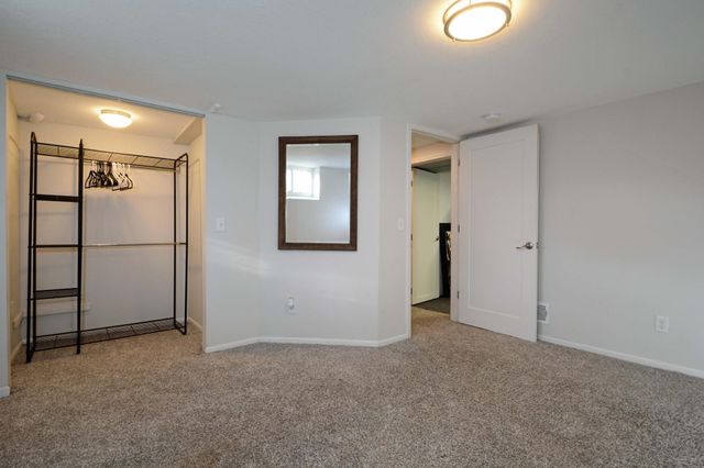 911 Sunnyview Lane, Minnetonka, MN 55305