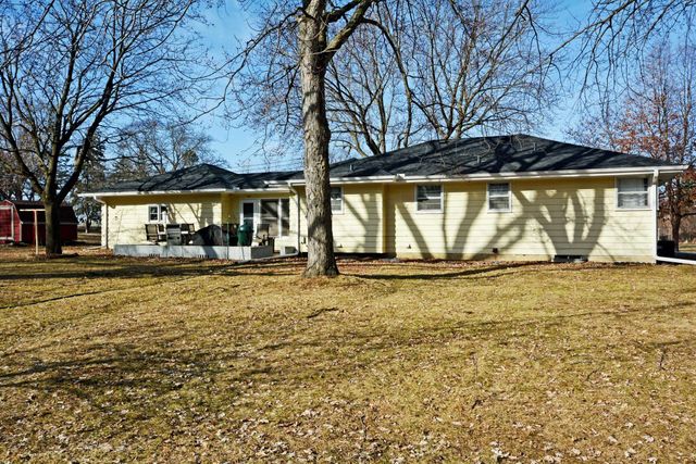 911 Sunnyview Lane, Minnetonka, MN 55305