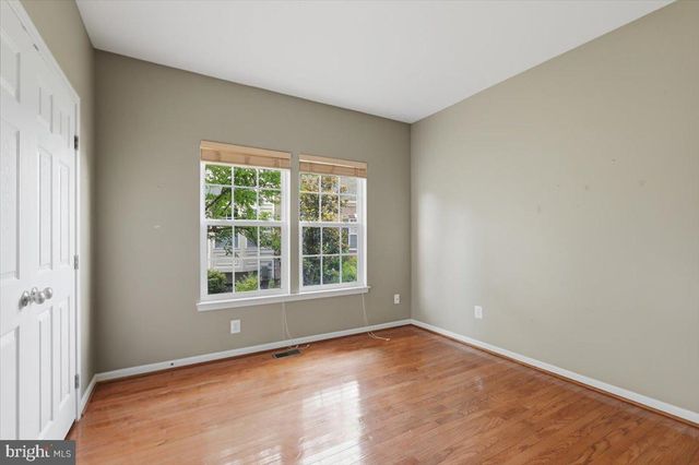 5108 SEWELLS POINTE DR, Fredericksburg, VA 22407