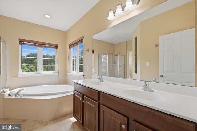 5108 SEWELLS POINTE DR, Fredericksburg, VA 22407