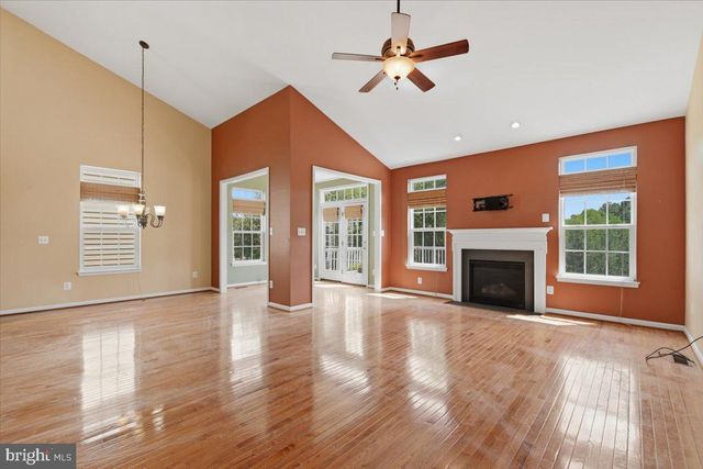 5108 SEWELLS POINTE DR, Fredericksburg, VA 22407