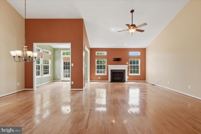5108 SEWELLS POINTE DR, Fredericksburg, VA 22407