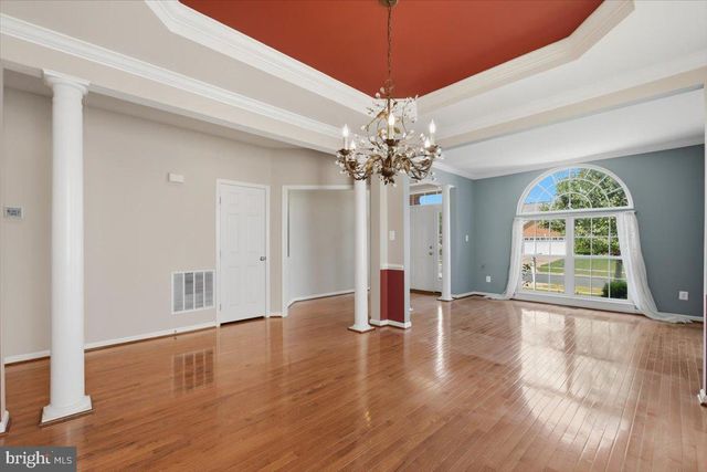 5108 SEWELLS POINTE DR, Fredericksburg, VA 22407