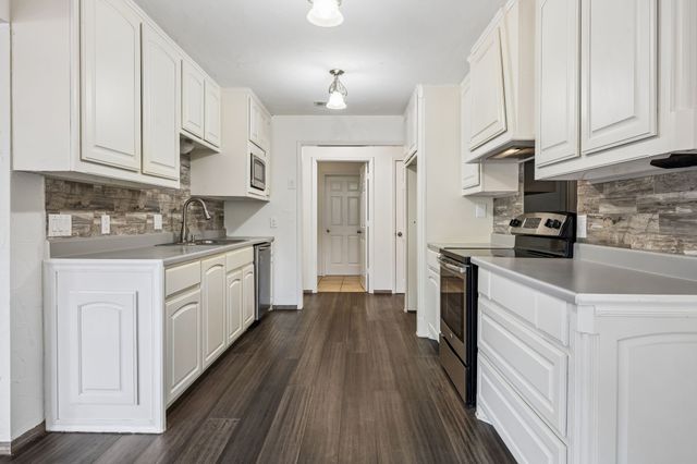 4406 Rain Forest Drive, Arlington, TX 76017