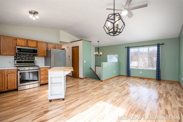 3334 Hazelnut Drive, Grand Rapids, MI 49504