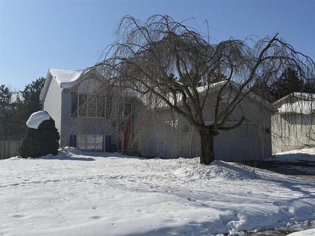 3334 Hazelnut Drive, Grand Rapids, MI 49504