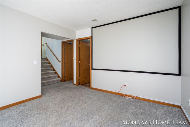 3334 Hazelnut Drive, Grand Rapids, MI 49504