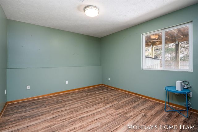 3334 Hazelnut Drive, Grand Rapids, MI 49504