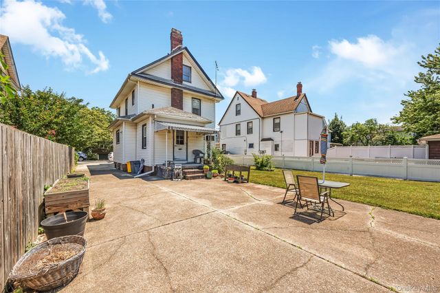 247 Allen Street, Lawrence, NY 11559