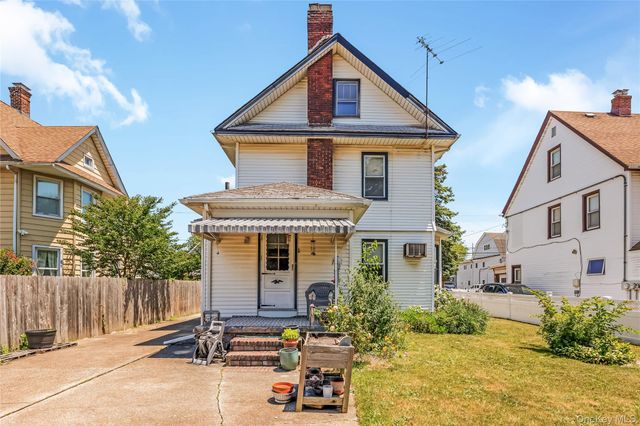 247 Allen Street, Lawrence, NY 11559