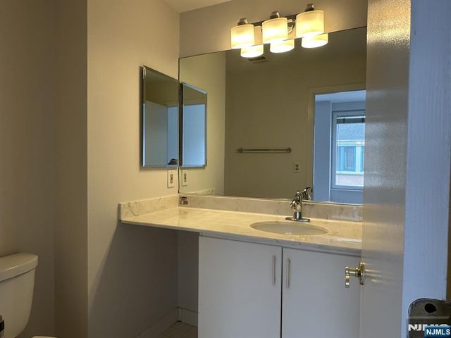 600 Harbor Boulevard 1034, Weehawken, NJ 07086